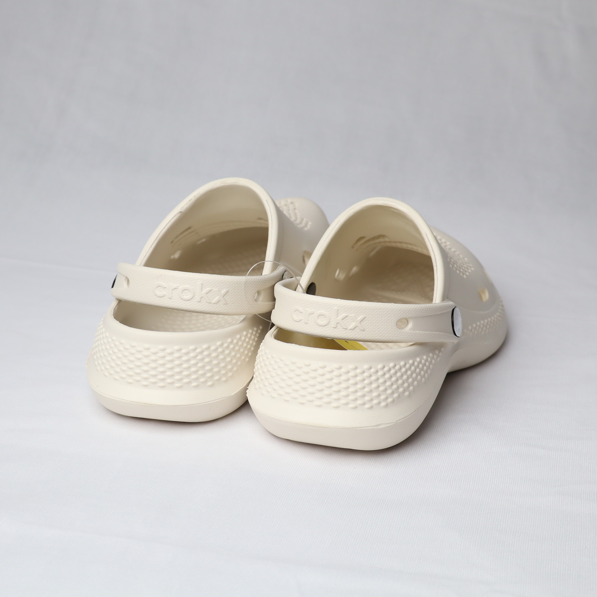 CROKX Retro EVA Clogs | Lightweight Slip-On Sandals with  display picture 3